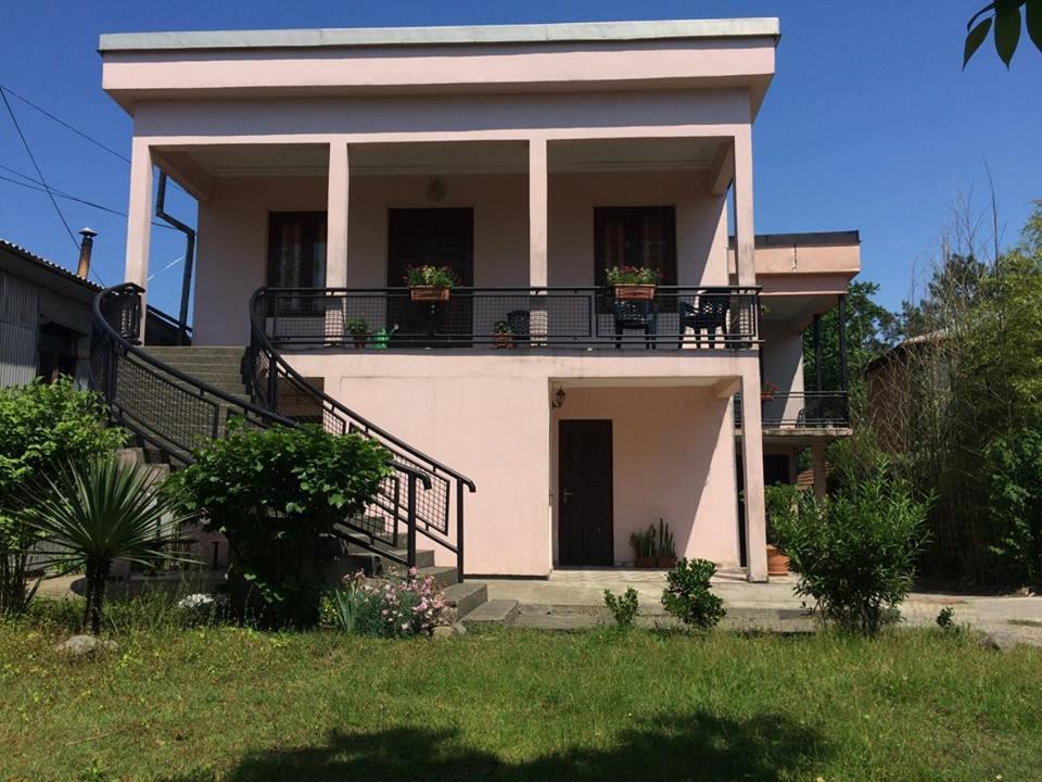 Marinas Guesthouse Kobuleti Eksteriør billede